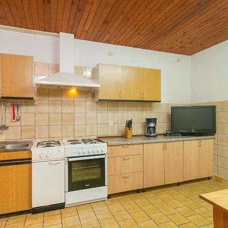 1 Bedroom Cozy Apartment In 斯普利特卡 外观 照片